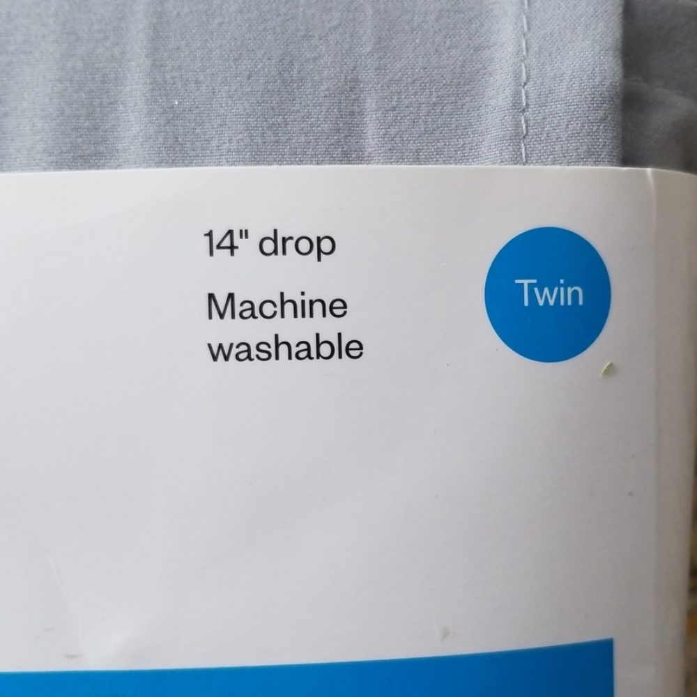 Room Essentials Target Bed Skirt Gray NWT - Picture 2 of 4